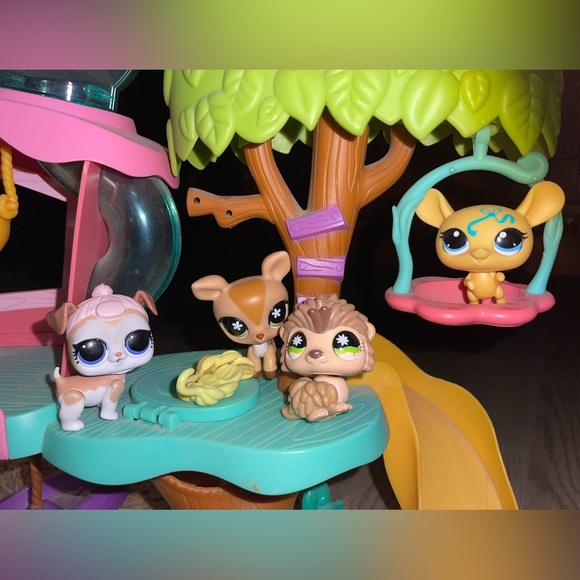 Littlest Pet Shop Tree + 4 pets+ 2 bananas EUC - Picture 5 of 5